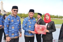 Momentum HUT Korpri, 292 PNS Bima raih Satyalancana Karya Satya dari Presiden