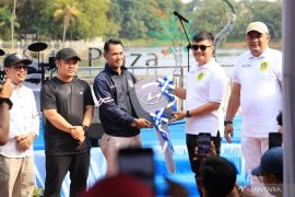 Pemkab Bogor bantu eskavator untuk jaga lahan ikan dan pertanian