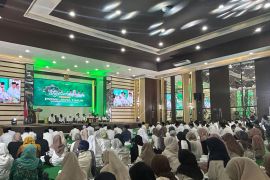 Puluhan ribu nahdiyin ikuti istighatsah hybrid PWNU Jatim