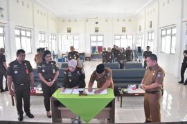 Kejari-Pemkab Pasaman Barat kerja sama penerapan pidana kerja sosial