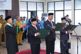 Wali Kota Pontianak lantik Direksi PDAM baru tekankan peningkatan layanan air bersih