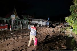 Pertamina Patra Niaga Regional Sumbagut melalui Integrated Terminal Teluk Kabung salurkan bantuan LPG ke daerah terisolir Sibolga dan Pulau Nias