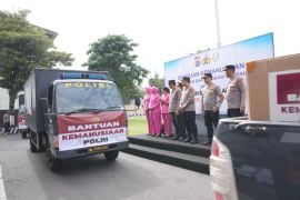 Polda DIY berangkatkan bantuan kemanusiaan ke Sumatra