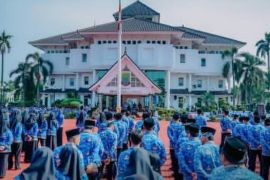 Ribuan pensiunan PNS Karawang tagih uang kadeudeuh Rp14 juta per orang ke Korpri