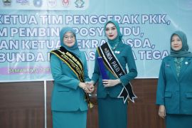 Gadis Sephi Febriana Dedy Yon resmi pimpin TP PKK Kota Tegal