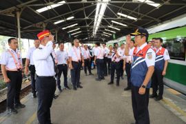 KAI Intensifkan Inspeksi Jalur untuk Memperkuat Keandalan Prasarana dan Layanan di Stasiun Jelang Nataru 2025/2026