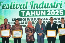 Kota Madiun terima penghargaan Industri Hijau Terbaik Jatim 2025