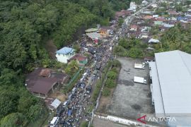 KLH mengkaji tata ruang daerah terdampak banjir Sumatera