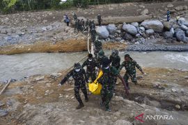 Humaniora kemarin, seputar kondisi penanganan banjir di wilayah Sumatera