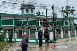 Sebanyak 104.973 jiwa mengungsi akibat banjir di Aceh Timur