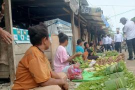 Pemkab Jayapura tertibkan pedagang demi pulihkan aktivitas pasar Phara Sentani