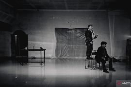 Insomnia Theater Movement tampilkan "SIKLOPS: 2125" di Festival Teater Indonesia 2025