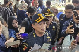 Diancam dibekukan, Dirjen Bea Cukai janji benahi kinerja