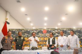 Menko PMK: Daerah terputus akses di Aceh peroleh bantuan lewat udara