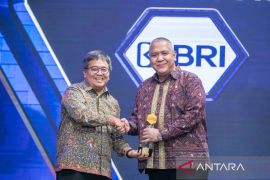 BRI Raih Penghargaan Bergengsi, Konsisten Dorong Ekonomi Kerakyatan Lewat Holding Ultra Mikro