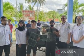 Dinas perikanan Belitung salurkan bantuan alat tangkap untuk nelayan
