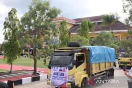 Pemkab Paluta salurkan bantuan untuk Pemkab Tapsel