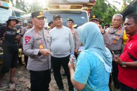 Wakapolri tinjau langsung lokasi dan korban bencana di Aceh Tamiang