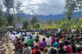 TNI dan masyarakat Papua kolaborasi gelar Ibadah Gerbang Natal