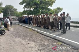 Tim Bangka Barat imbau penambang pindah ponton dari Pantai Baru