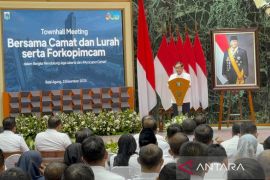 Pramono imbau jajarannya untuk komunikasikan kebijakan secara jujur