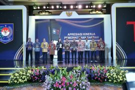 Bali jadikan penghargaan mendagri bukti berhasil jaga ekonomi