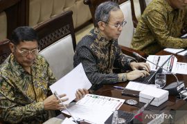 OJK pastikan finalisasi aturan influenser finansial terus berjalan