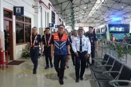 Wadirut KAI inspeksi fasilitas di Daop Madiun hadapi Nataru