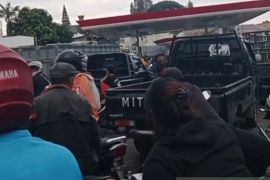 Pasokan masih tersendat, Pemkab Karo tambah distribusi BBM 24 Ton