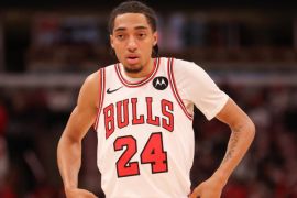 Harus operasi, pemain muda Bulls Noa Essengue absen semusim