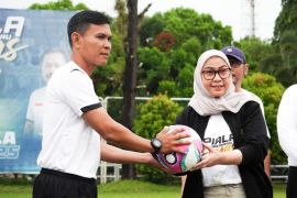 Wali Kota Lisa harapkan Turnamen Gila Bola jadi inspirasi semangat berolahraga