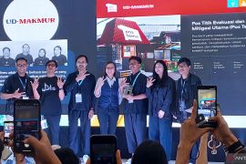 Kementerian Ekonomi Kreatif berikan penghargaan kepada desainer