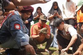 Willy Salim dan Ustaz Derry Sulaiman bangun 10 rumah relokasi korban banjir bandang di Padang Panjang
