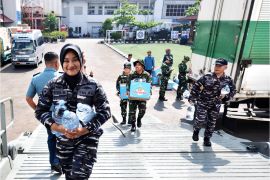 Le Minerale salurkan bantuan untuk bencana Sumatera