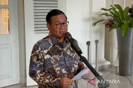 Pemprov DKI bantu tambal kebocoran tanggul laut di Muara Baru