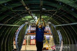 Produksi pesawat CN235 di PTDI