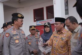 Wawako Padang dampingi Kakorsabhara Baharkam Polri tinjau korban banjir bandang di Pauh