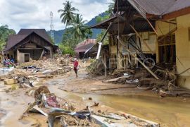 Data kerusakan rumah akibat banjir bandang di Padang Page 6 Small