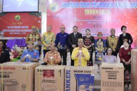 Wabup Kapuas ajak keluarga besar GKE terus memperkuat iman