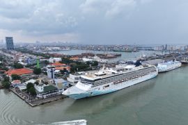 Pelabuhan Tanjung Perak catat kedatangan perdana MV Norwegian Spirit