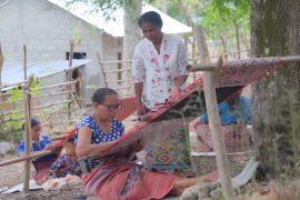 DJPb mendorong kolaborasi pengembangan produk UMKM tenun NTT