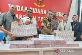 Ketua PB PON Papua kembalikan lagi uang sebesar Rp5 miliar ke jaksa