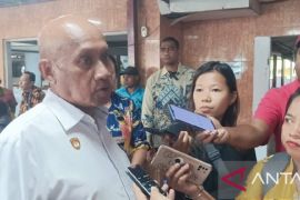 Bupati Biak Numfor sebut semarak Natal hadirkan kedamaian hingga pelosok kampung