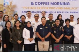 Sinergi Balai Karantina Ambon - Bea Cukai perkuat pengawasan lalu lintas barang jelang Natal