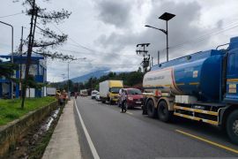 Pemprov Sumbar perketat arus lalu lintas di jalur Padang-Solok