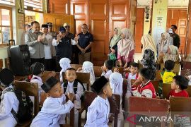 Kemendikdasmen pastikan bantuan pendidikan korban banjir sesuai fakta lapangan
