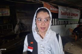 Artis Marcella Zalianty kunjungi pengungsi di Gampong Beuringen Aceh