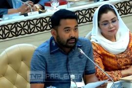 Parliament urges swift repairs for flood-damaged homes