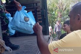 Kemenko Polkam salurkan 1.000 paket bantuan banjir di Pidie Jaya