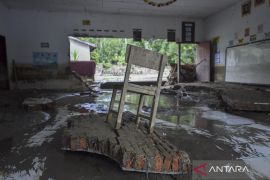 RI Govt ramps up emergency school support after Sumatra floods
